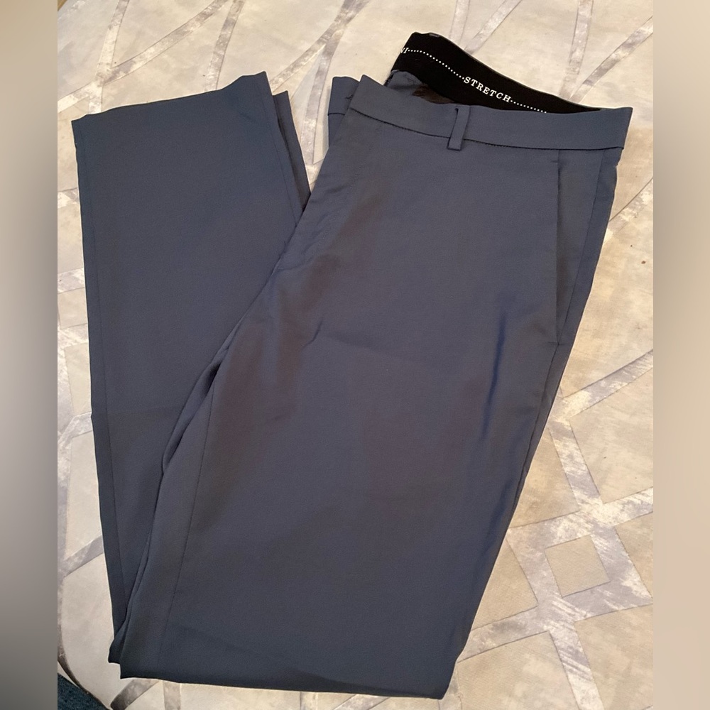 Gray Dress Pants with Straight Leg and Sleek Fabric